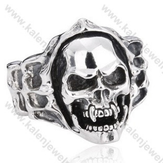 Stainless Steel Vampire Skull Ring - KJR350058