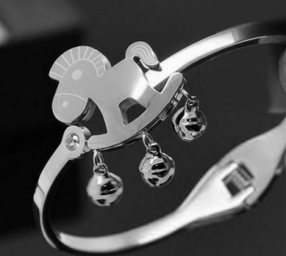 Carousel with Bell Bangle KJB520058