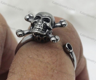 skull ring, rotates like a top KJR69-0132